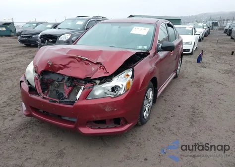 2013 Subaru Legacy 2.5I z USA, uszkodzony, nr VIN 4S3BMBA67D3036137